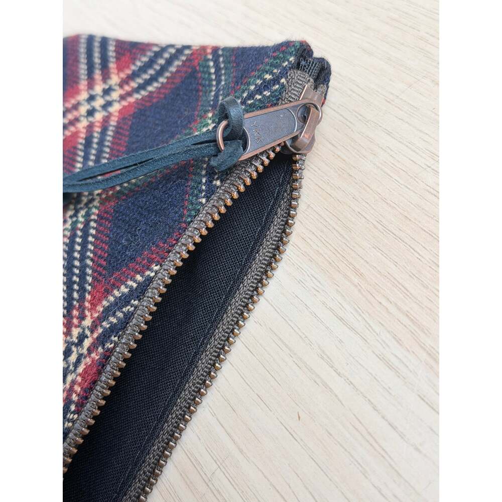 Filson Wool Patterned Square Zip Pouch - New - Picture 7 of 8